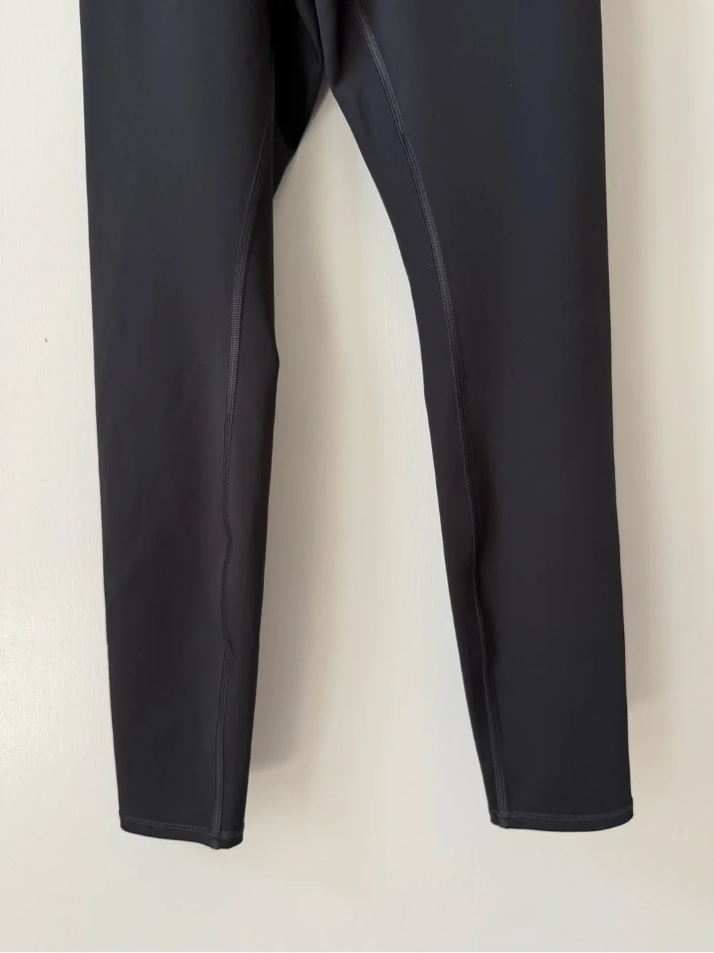 NWOT Alo Yoga 7/8 High-Waist Airlift Legging in Anthracite